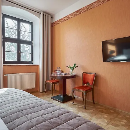 Bed & Breakfast Boutique Palac Warmatowice Sienkiewiczowskie Legnica