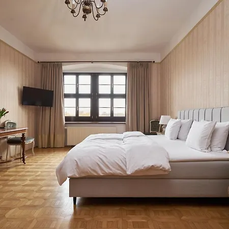 Bed & Breakfast Palac Legnica