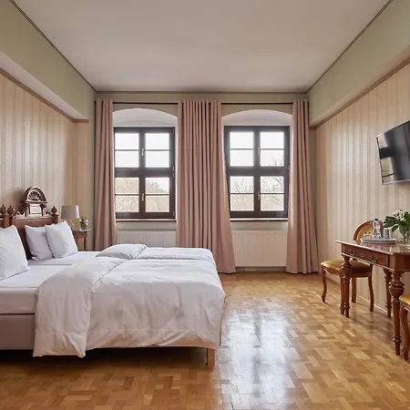 Bed & Breakfast Palac Legnica
