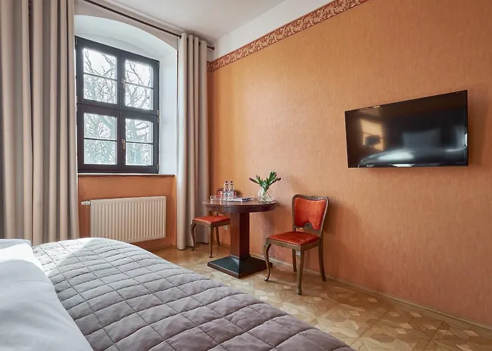 Bed & Breakfast Boutique Palac Warmatowice Sienkiewiczowskie Legnica