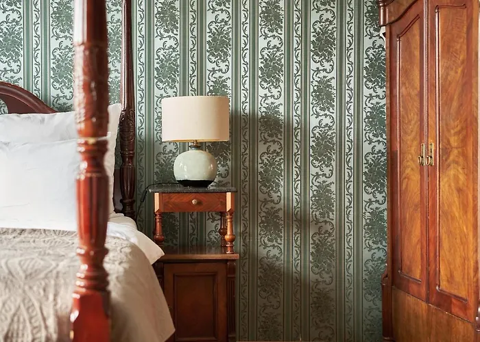 Boutique Palac Warmatowice Sienkiewiczowskie Couette-café 3*