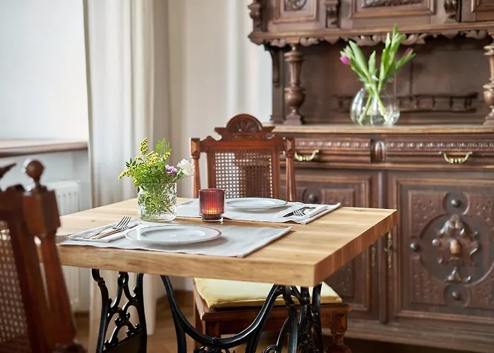 Bed & Breakfast Boutique Palac Warmatowice Sienkiewiczowskie