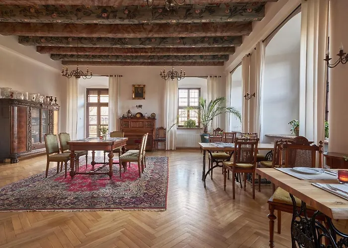 Boutique Palac Warmatowice Sienkiewiczowskie 3*