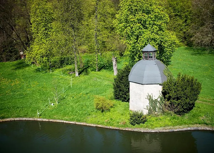 Bed & Breakfast Boutique Palac Warmatowice Sienkiewiczowskie